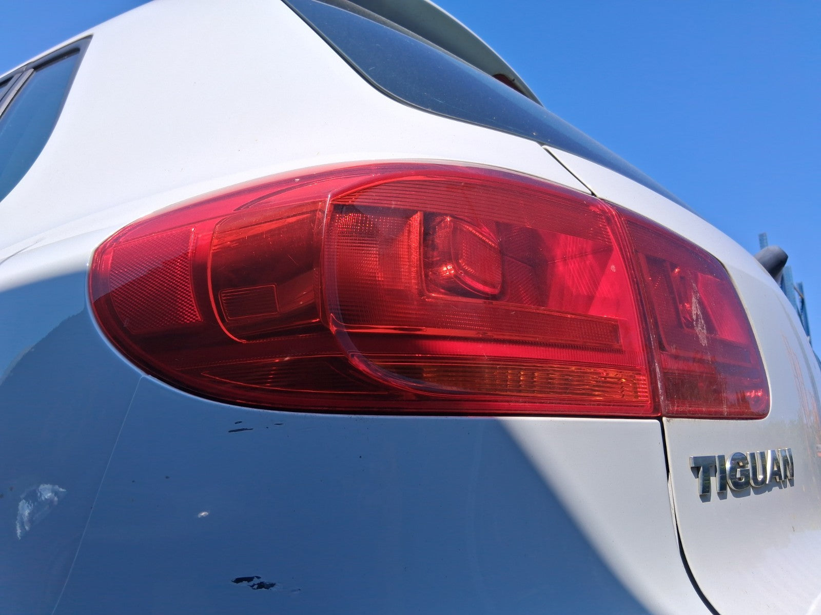 2013 VW VOLKSWAGEN TIGUAN NSR PASSENGER SIDE REAR OUTER TAIL LIGHT LAMP