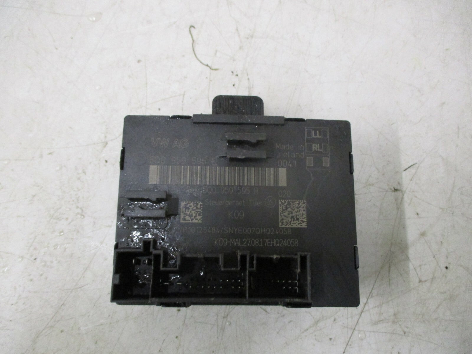 AUDI A3 8V S LINE 2017 OSR DRIVER SIDE REAR DOOR CONTROL MODULE 5Q0959595E