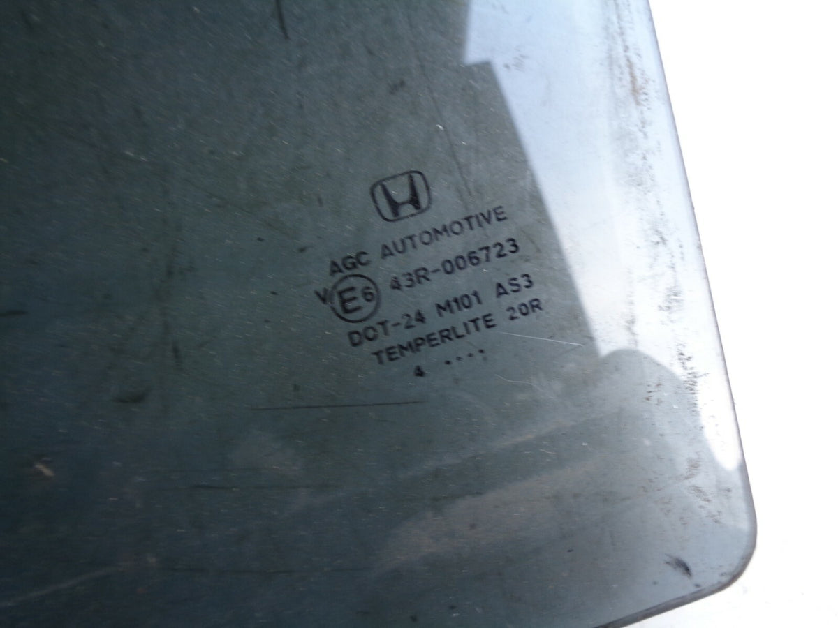 HONDA JAZZ MK3 2015 OSR DRIVER SIDE REAR TINTED WINDOW DOOR GLASS 43R-006723