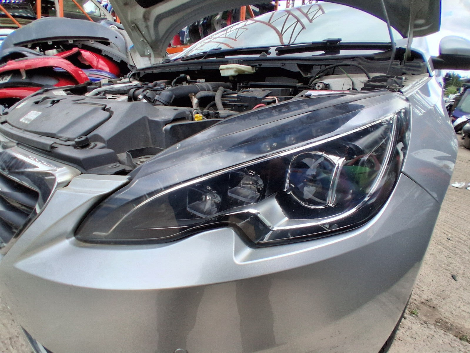2014 PEUGEOT 308 MK2 NSF PASSENGER SIDE FRONT HEADLIGHT HEADLAMP 9800546480