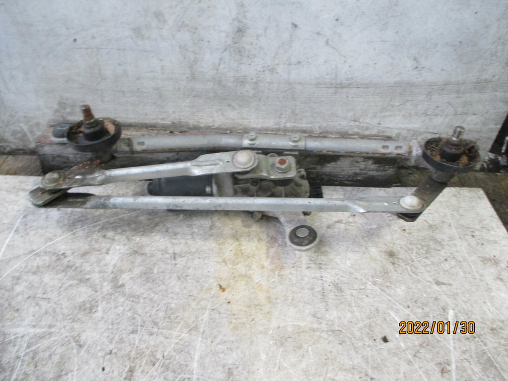 NISSAN MICRA 2014 K13 FRONT WINDSCREEN WIPER MOTOR