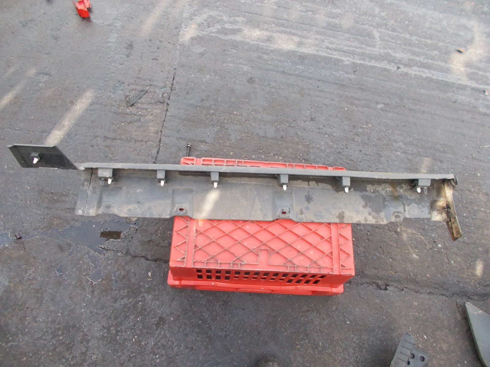 2016 FORD TRANSIT CONNECT NS PASSENGER SIDE SILL TRIM DT11U10154A