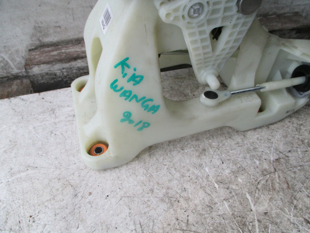 KIA VENGA 2018 1.4 PETROL 6 SPEED MANUAL GEARSTICK GEARSHIFTER