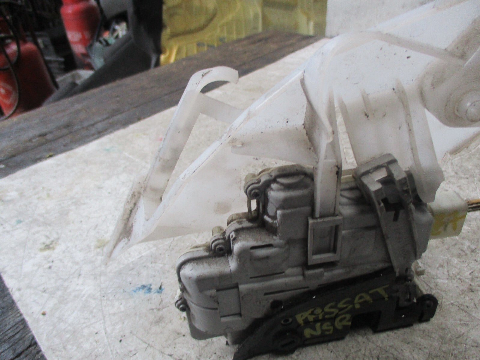 VW VOLKSWAGEN PASSAT B7 2014 NSR PASSENGER SIDE REAR DOOR LOCK 3C4839015A