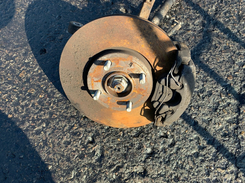 FORD ECOSPORT 2017 1.5 PETROL OS DRIVER SIDE COMPLETE HUB WITH CALIPER