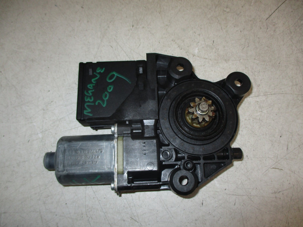 RENAULT MEGANE MK3 2009 NSF PASSENGER SIDE FRONT WINDOW MOTOR 807310005R
