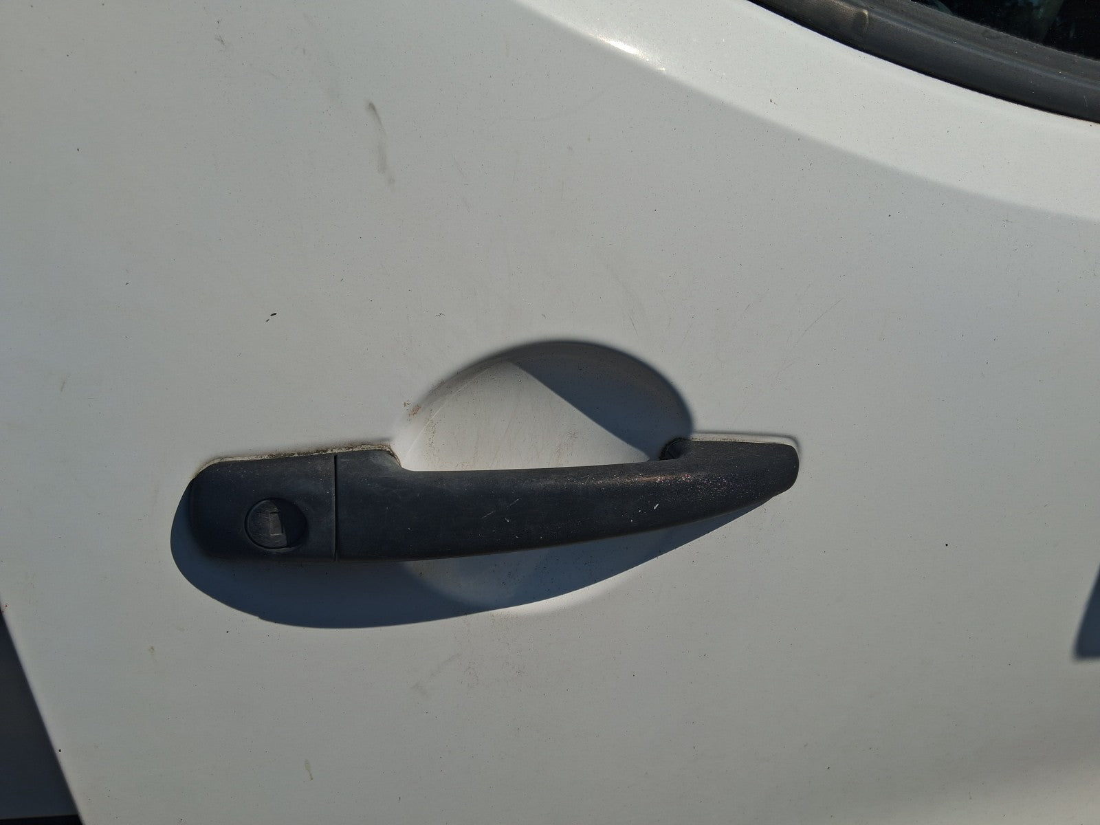 2015 PEUGEOT PARTNER MK2 OSF DRIVER SIDE FRONT RIGHT EXTERIOR DOOR HANDLE