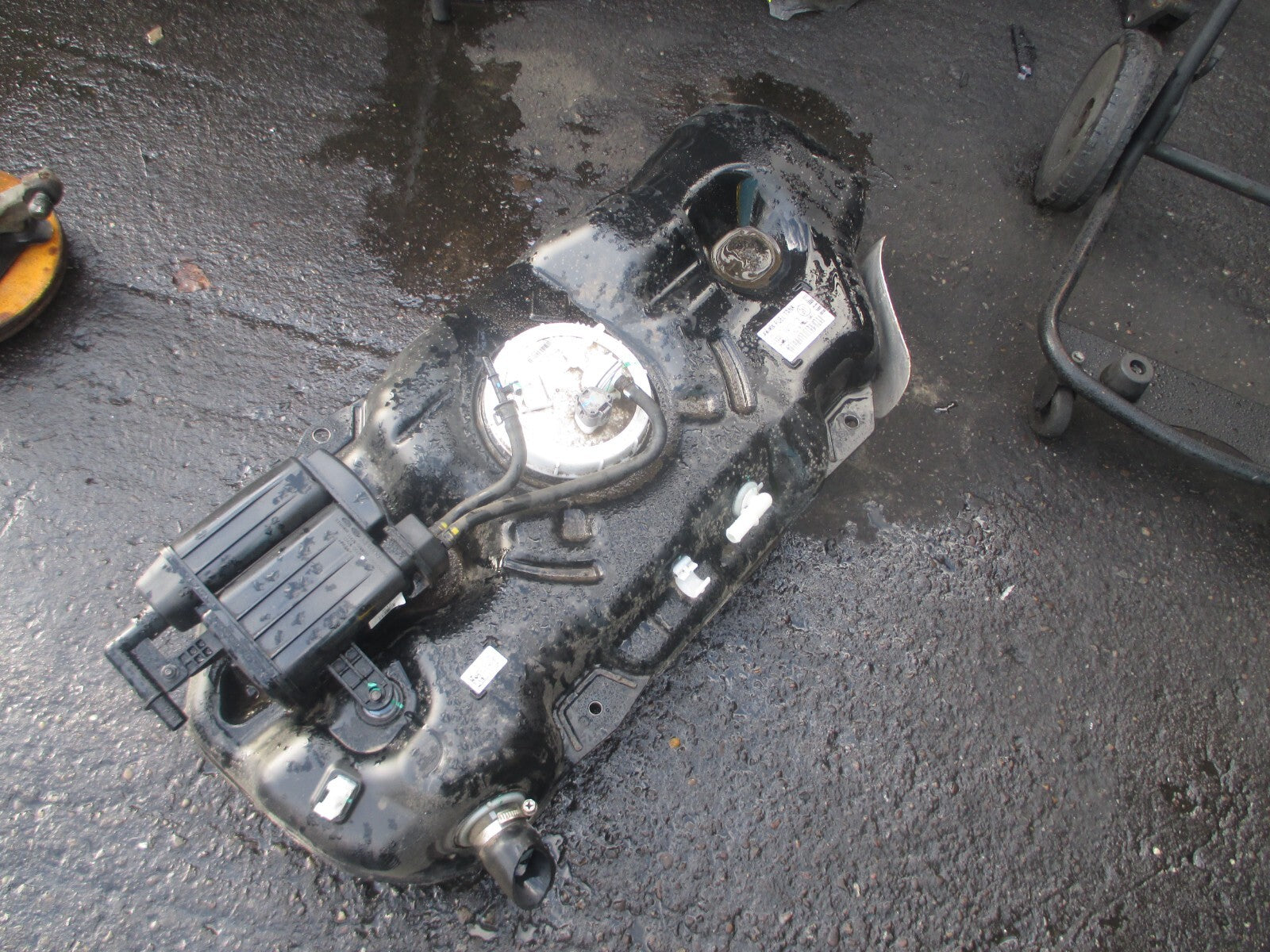 KIA PICANTO 2020 MK3 1.0 PETROL FUEL PUMP SENDER UNIT & FUEL TANK 31110G6100
