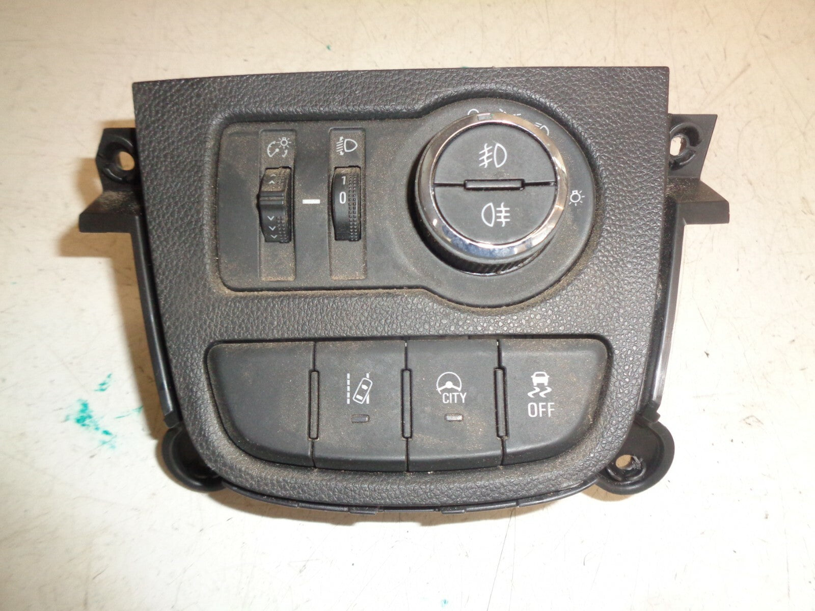 VAUXHALL VIVA 2016 HEADLIGHT & ESP SWITCH WITH BLACK TRIM 95248636