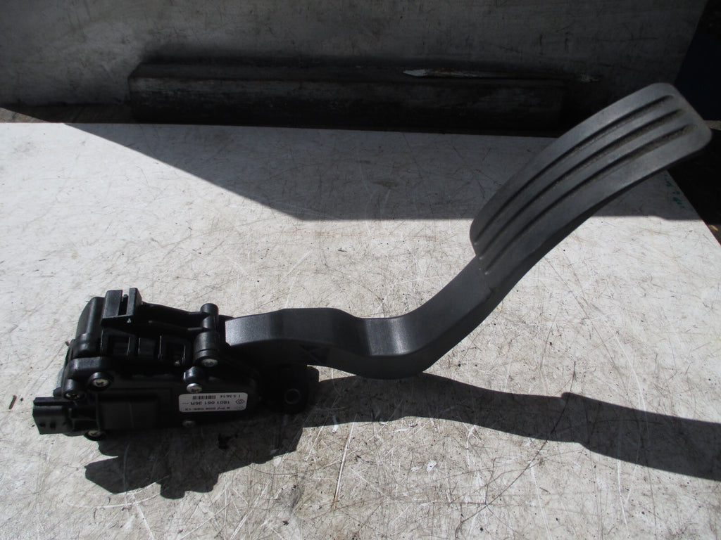 DACIA SANDERO LOGAN 2016 ACCELERATOR PEDAL 180106136R
