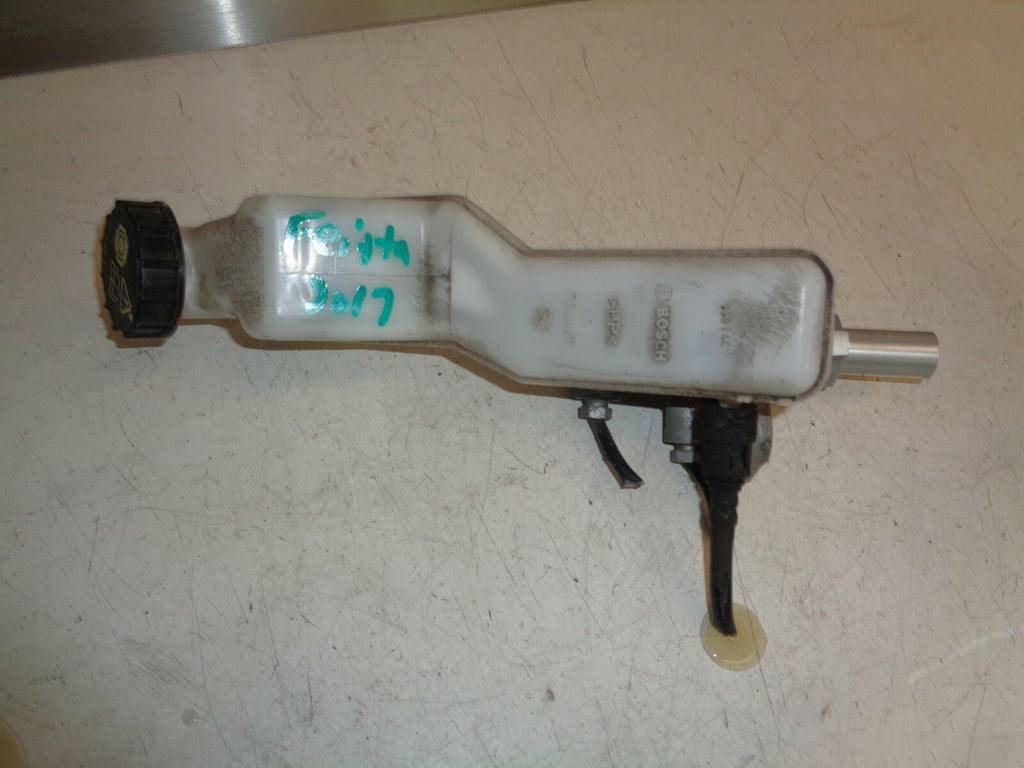 FORD FIESTA 2017 MK7 1.25 PETROL MASTER CYLINDER & RESERVOIR