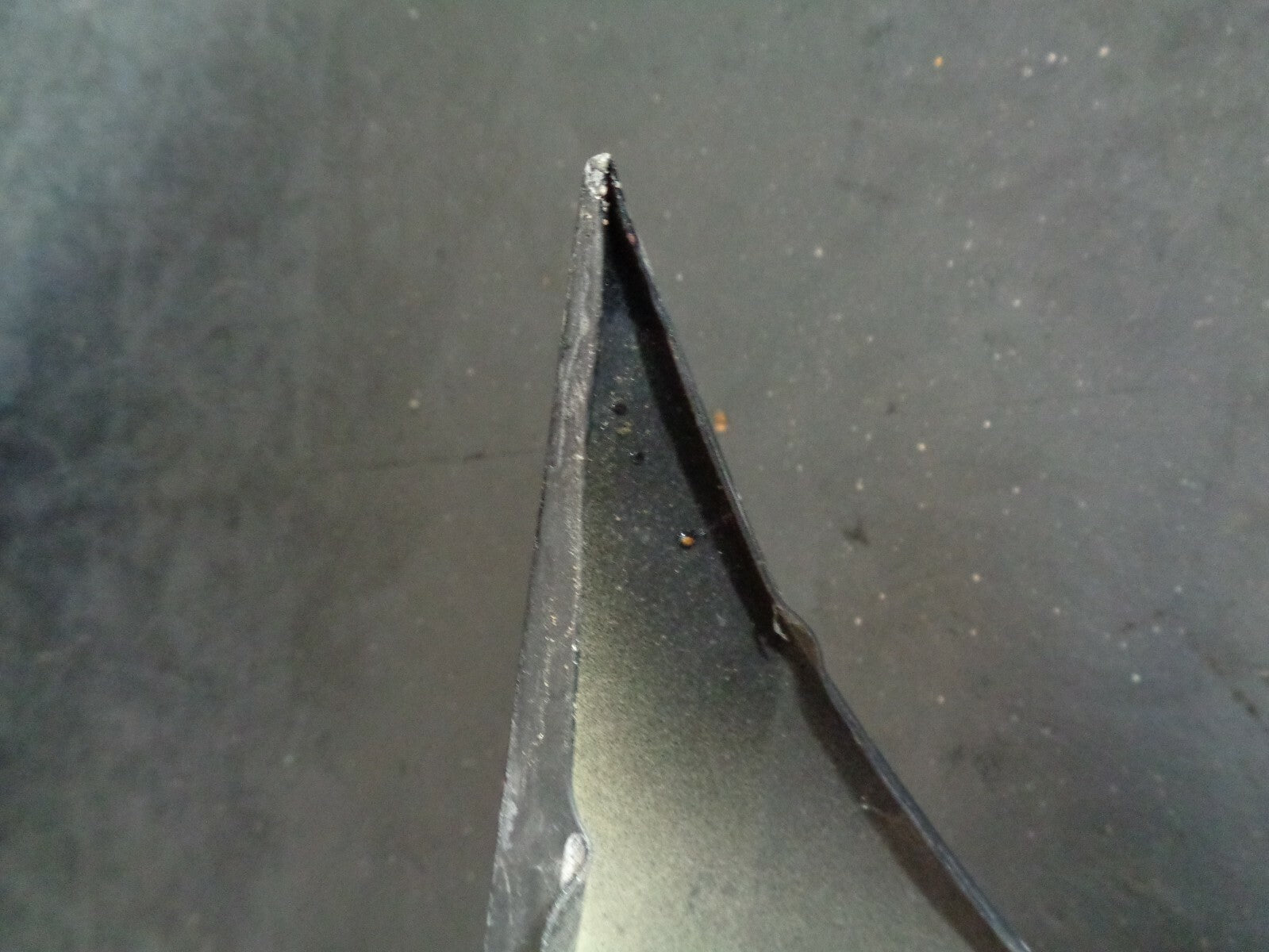 VW VOLKSWAGEN GOLF MK7 2015 PASSENGER SIDE FRONT WING PANEL BLACK SCRATCHED