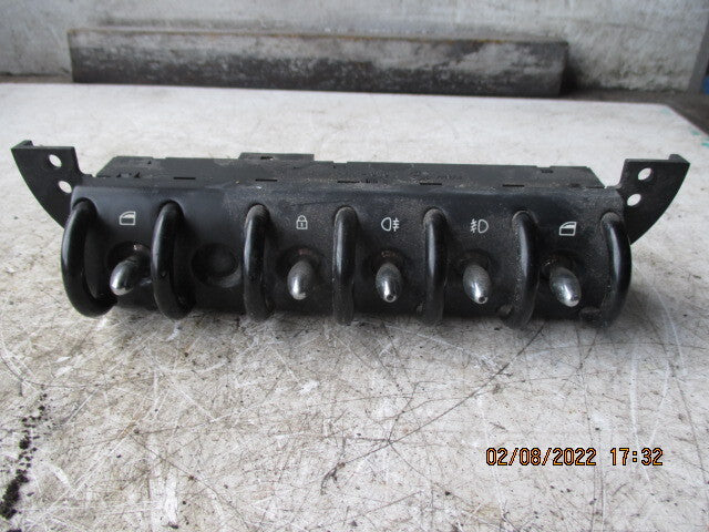 BMW MINI ONE 2006 R50 CENTRE CONSOLE WINDOW SWITCH 6958029