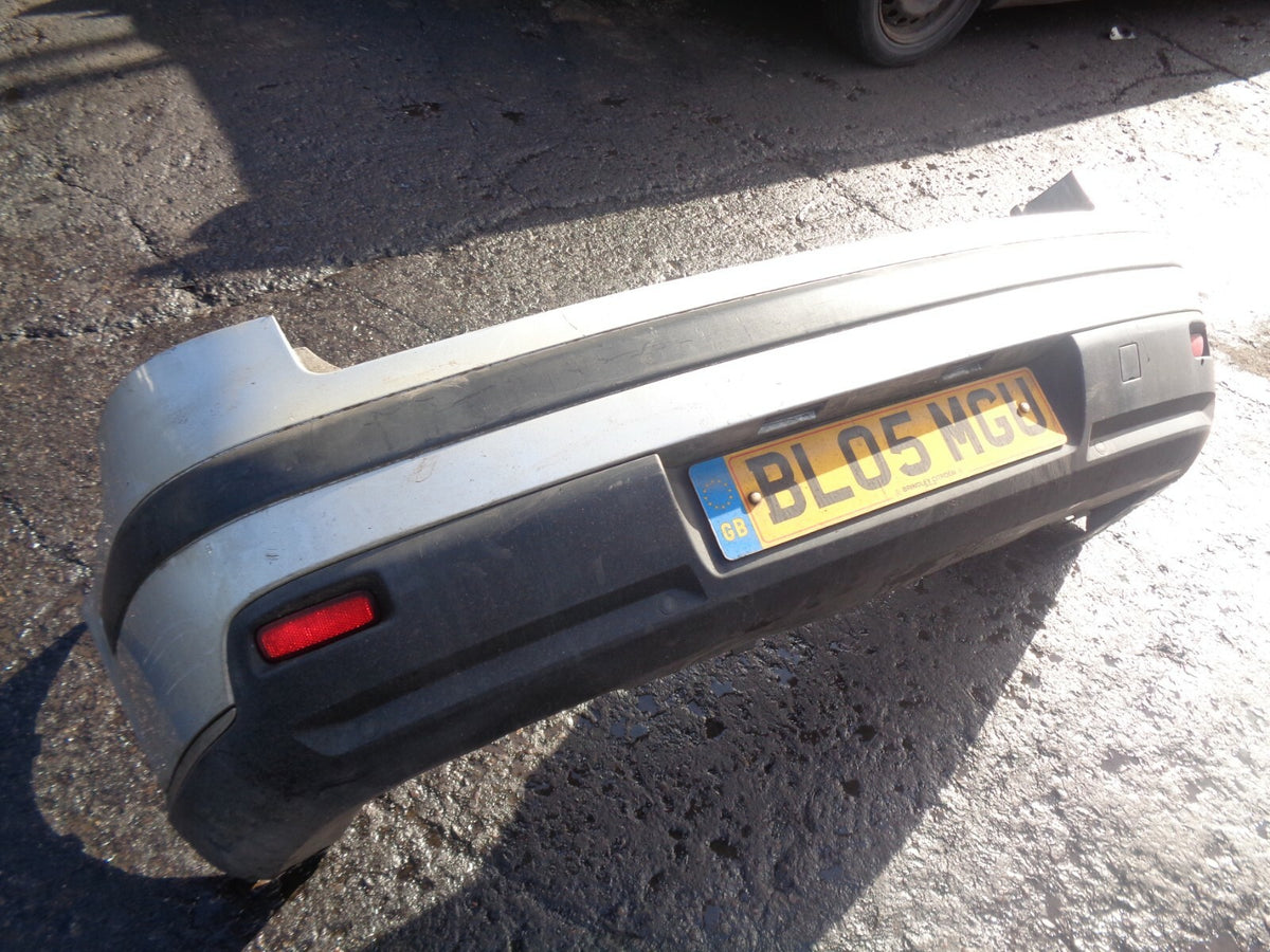 CITROEN C5 2005 HATCHBACK REAR COMPLETE BUMPER SILVER 9659475180