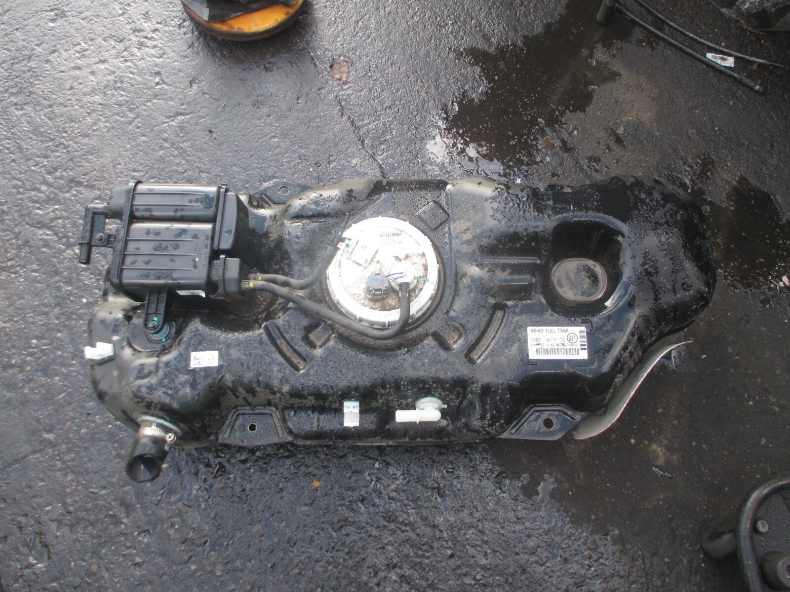 KIA PICANTO 2020 MK3 1.0 PETROL FUEL PUMP SENDER UNIT & FUEL TANK 31110G6100