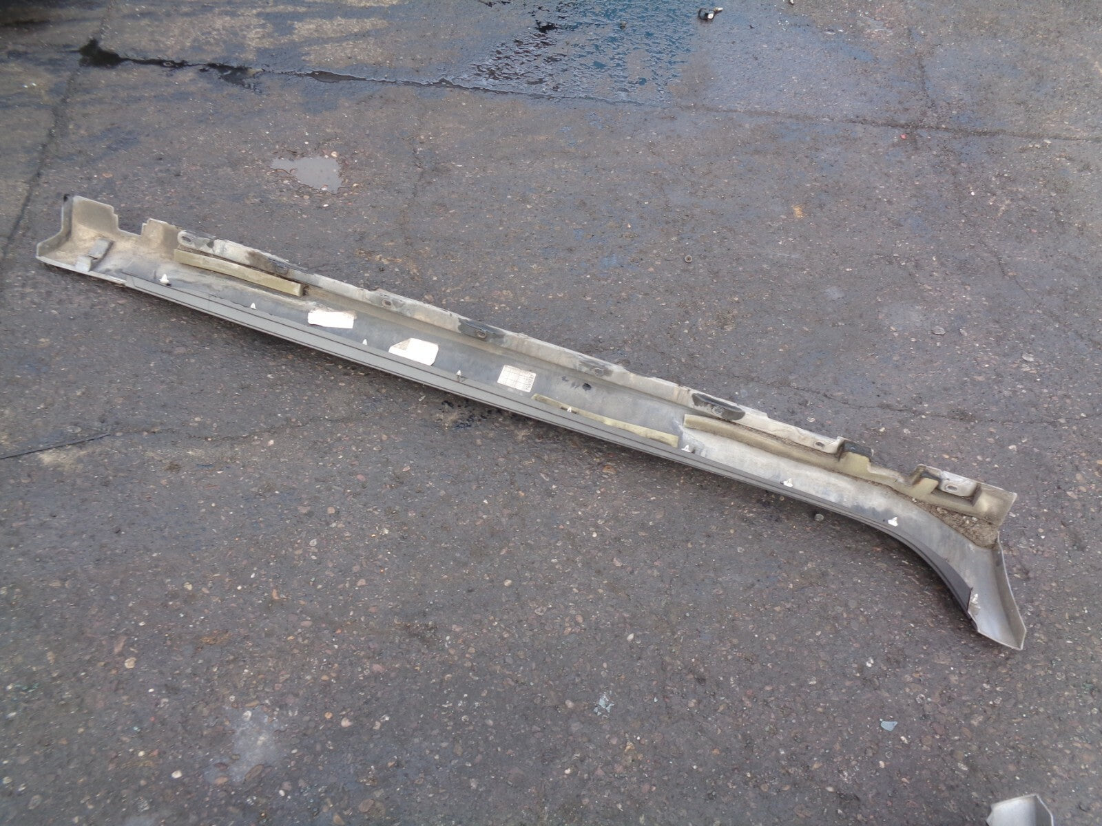 JAGUAR XF 2010 X250 3.0 DIESEL NS PASSENGER SIDE SKIRT IN GREY