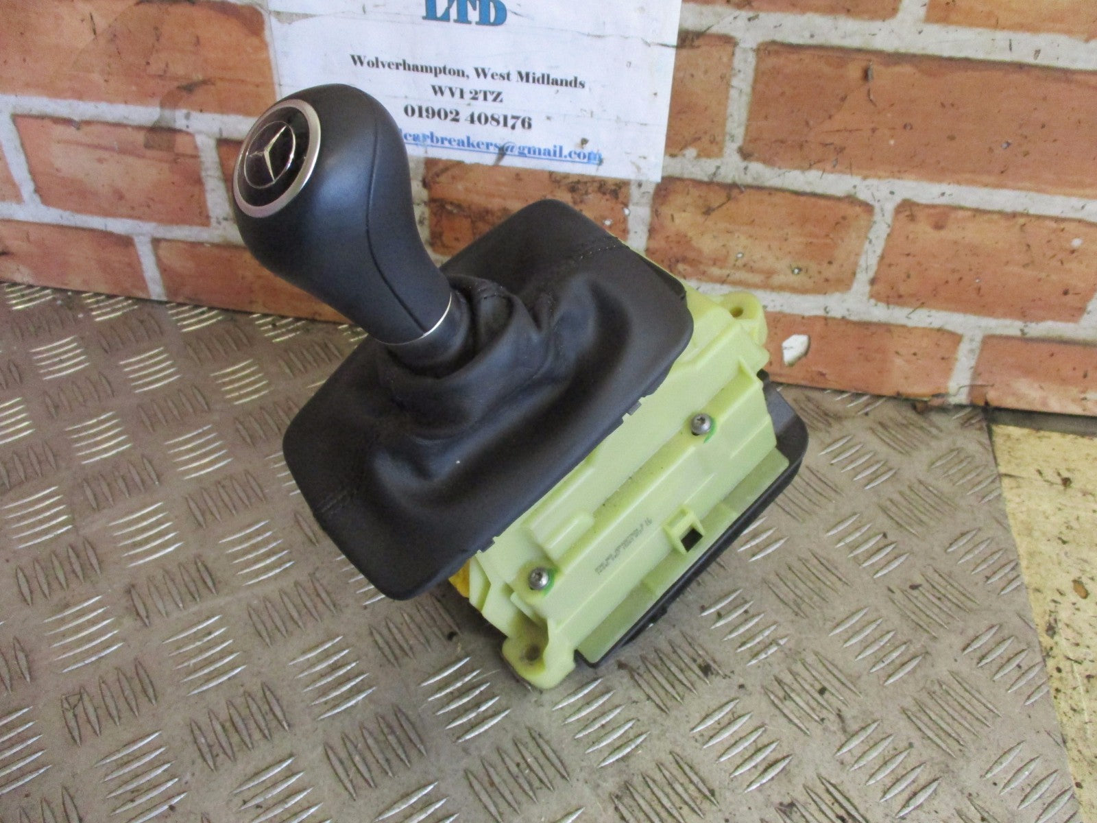 MERCEDES C CLASS W204 S204 2013 C220 CDI 2.1 AUTOMATIC GEAR STICK A2042677524