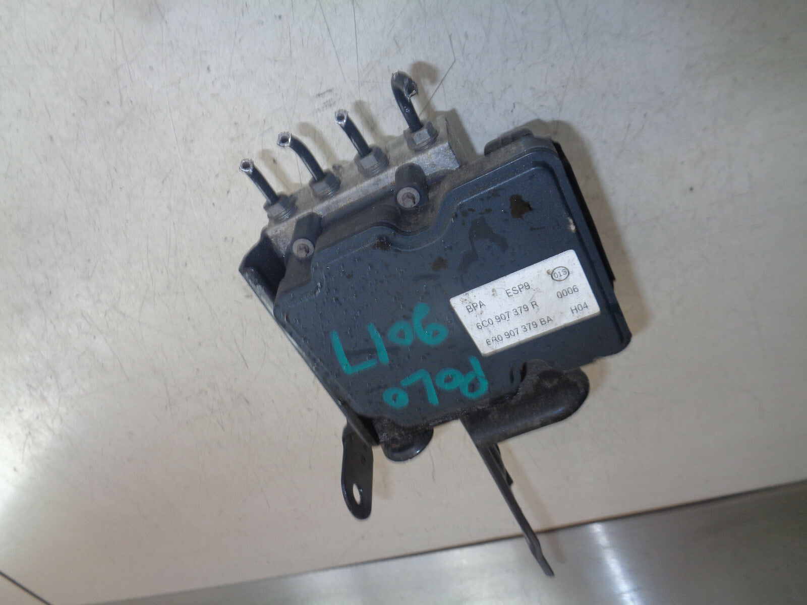 VOLKSWAGEN POLO 2017 6R 1.2 PETROL ABS PUMP MODULATOR 6C0907379R 6R0907379BA