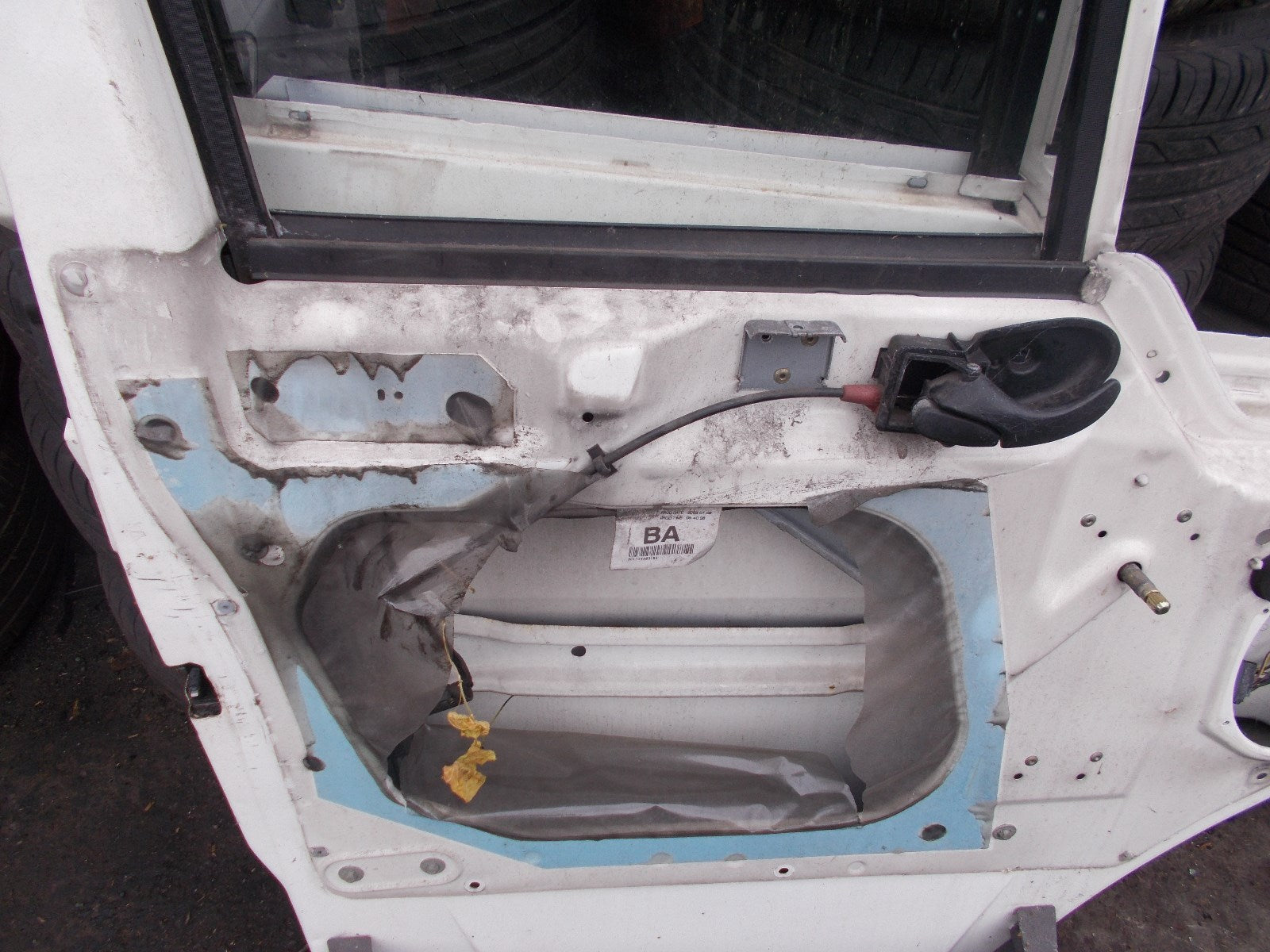 FORD TRANSIT 2003 NSF PASSENGER SIDE FRONT DOOR WHITE