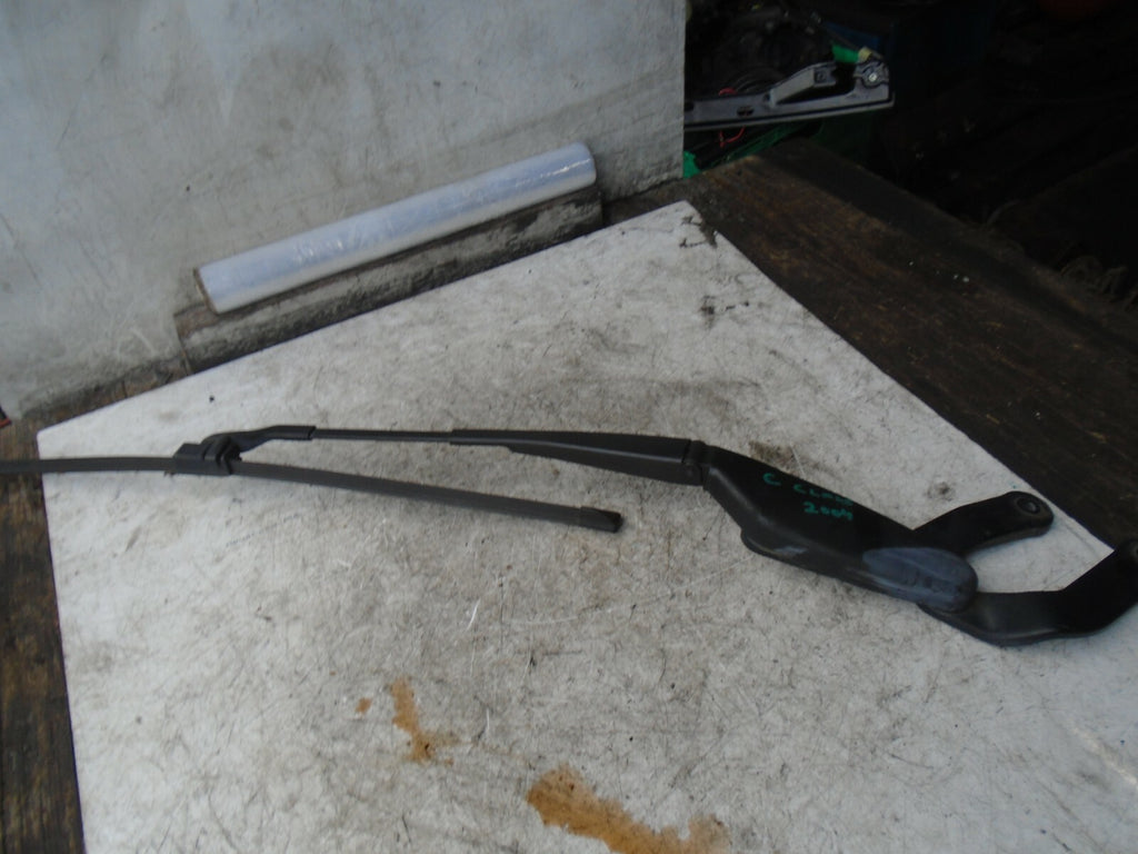 MERCEDES-BENZ E-CLASS 2004 W211 FRONT WINDSCREEN WIPER ARM A2118201344