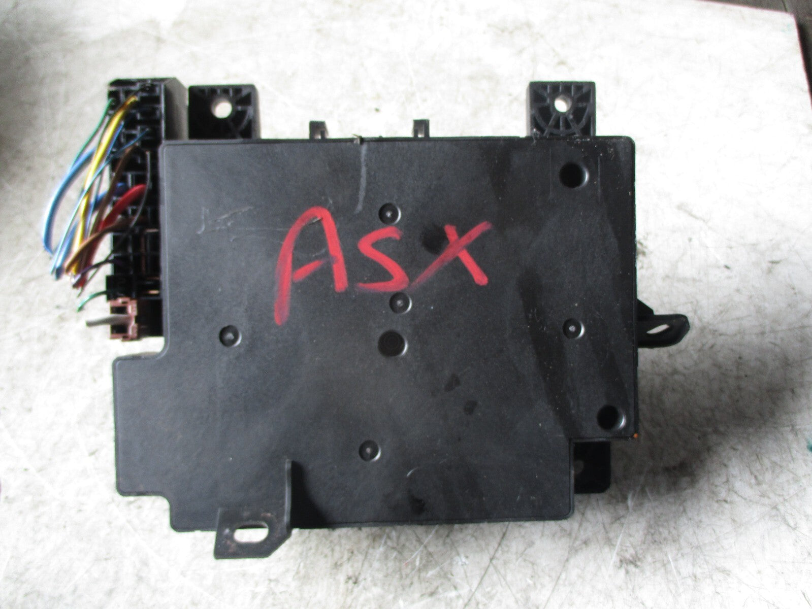 MITSUBISHI ASX 2020 FUSE RELAY JUNCTION BOX 8637B545
