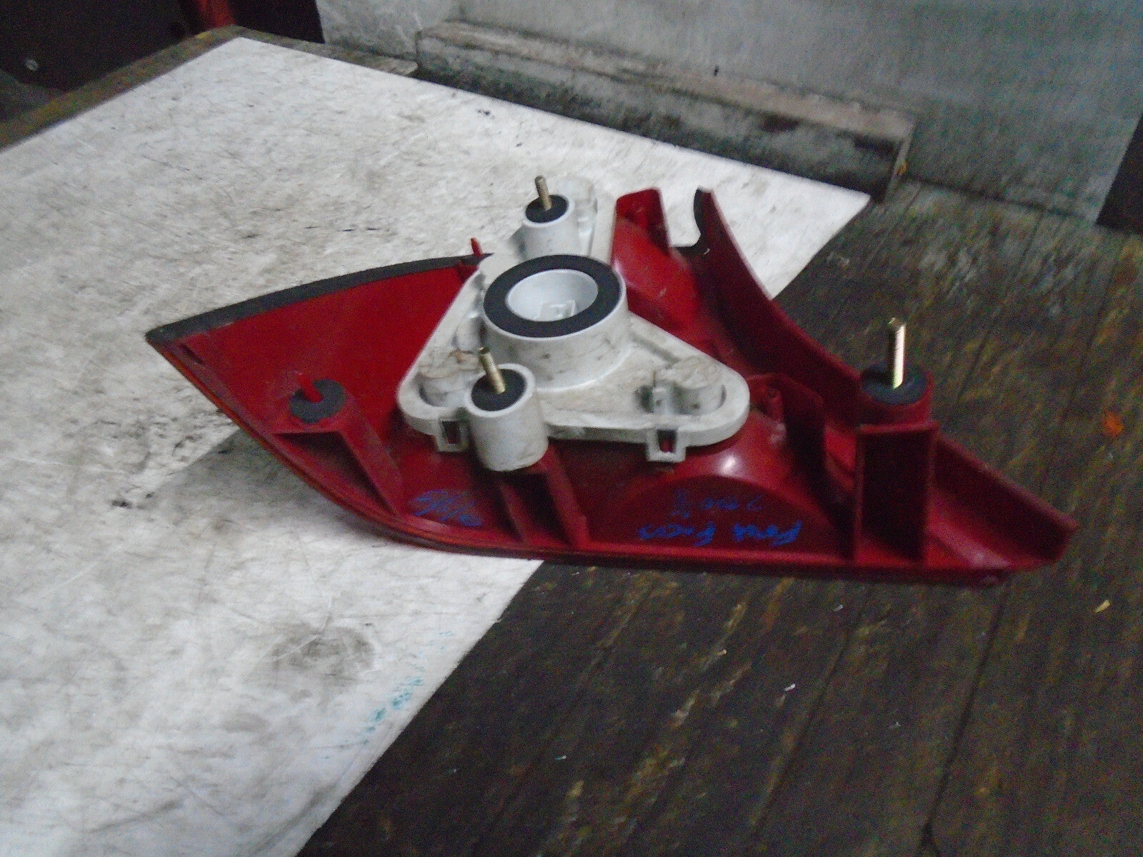 FORD FOCUS MK1 2004 OSR DRIVER SIDE REAR TAIL LIGHT TAIL LAMP
