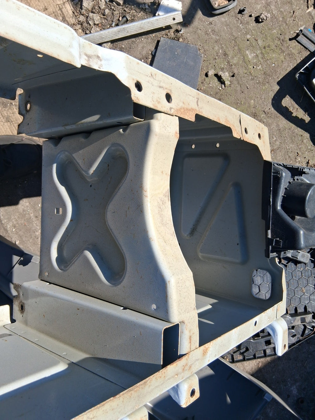 2020 MERCEDES BENZ SPRINTER W907 NSF PASSENGER SIDE LEFT SEAT BASE