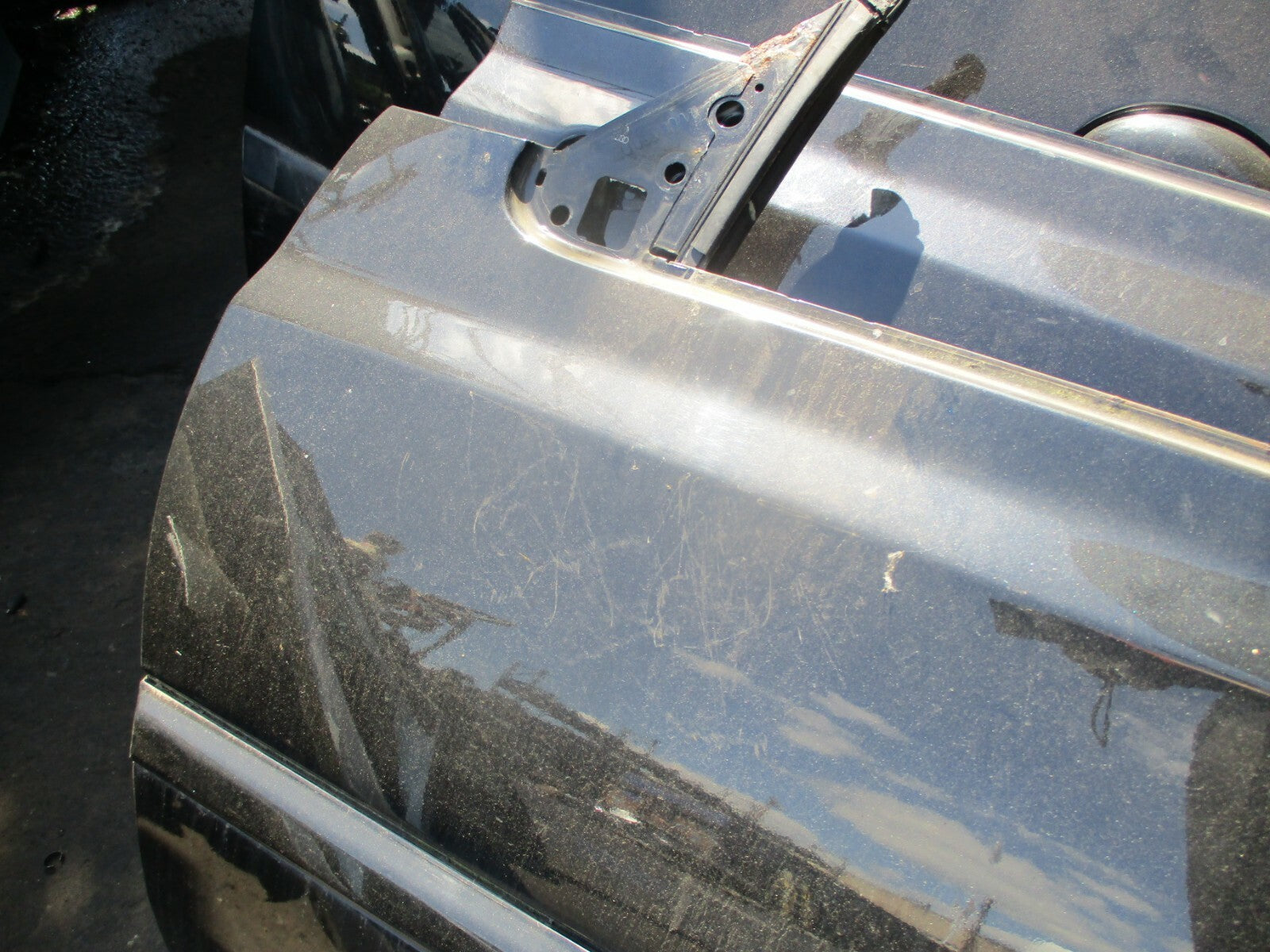 VW VOLKSWAGEN GOLF CABRIO 1998 BARE NS PASSENGER SIDE DOOR SHELL FRAME BLACK