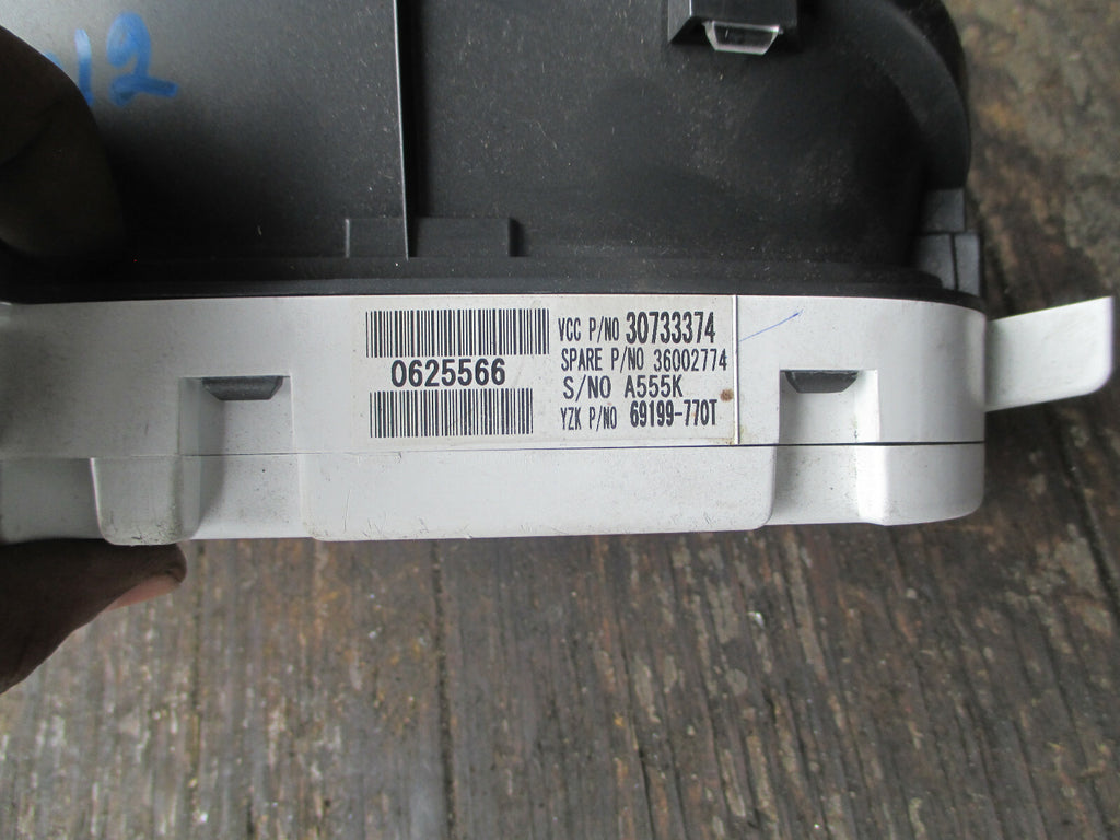 VOLVO C30 2012 2.0 DIESEL SPEEDOMETER INSTRUMENT CLUSTER 30733374
