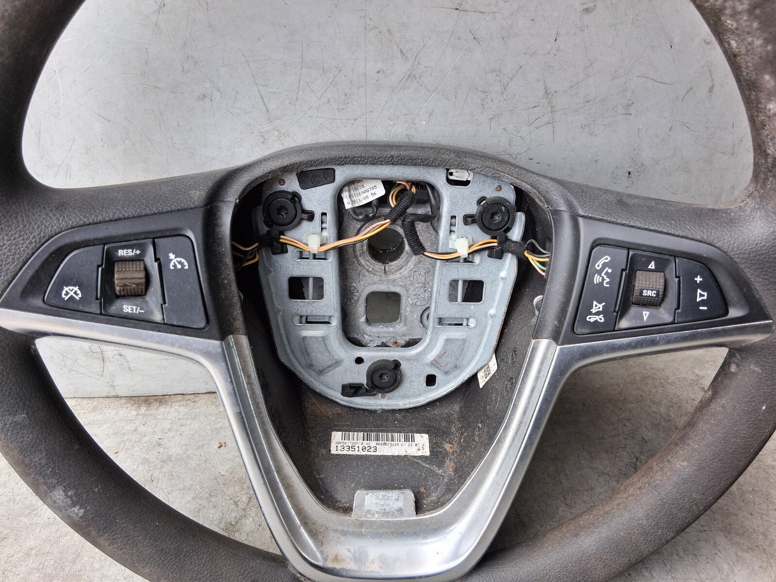 2012 VAUXHALL ASTRA J MULTIFUNCTIONAL STEERING WHEEL 13351023