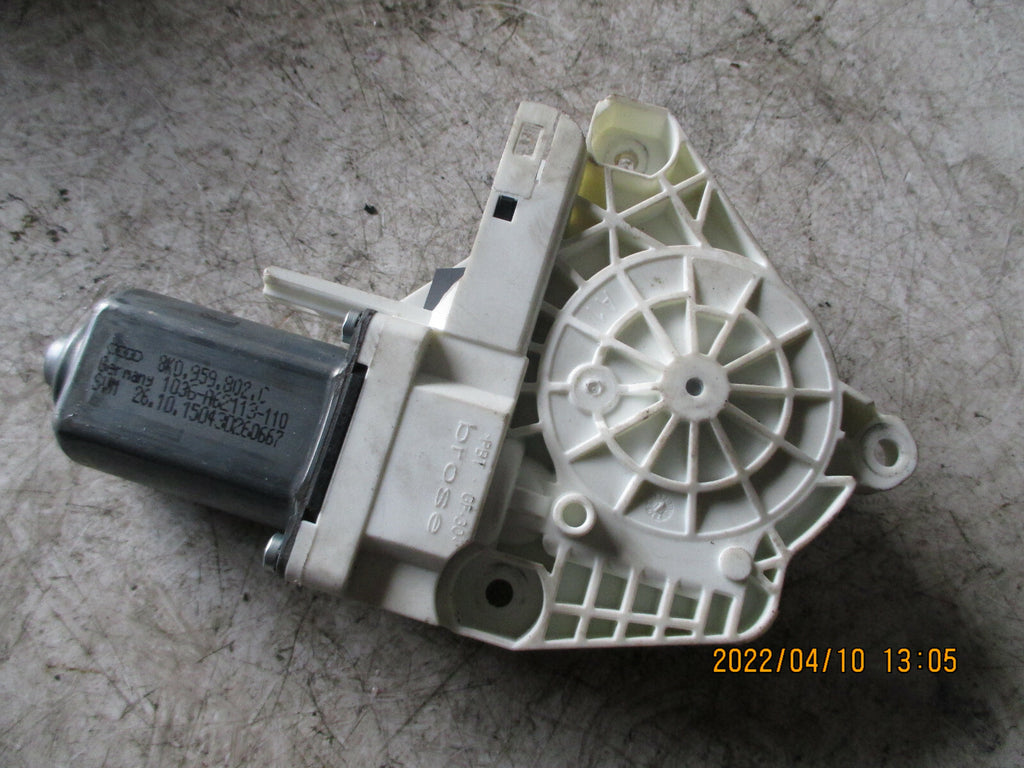 AUDI A1 2015 5 DOOR 8X OSF DRIVER SIDE FRONT DOOR WINDOW MOTOR 8K0959802C