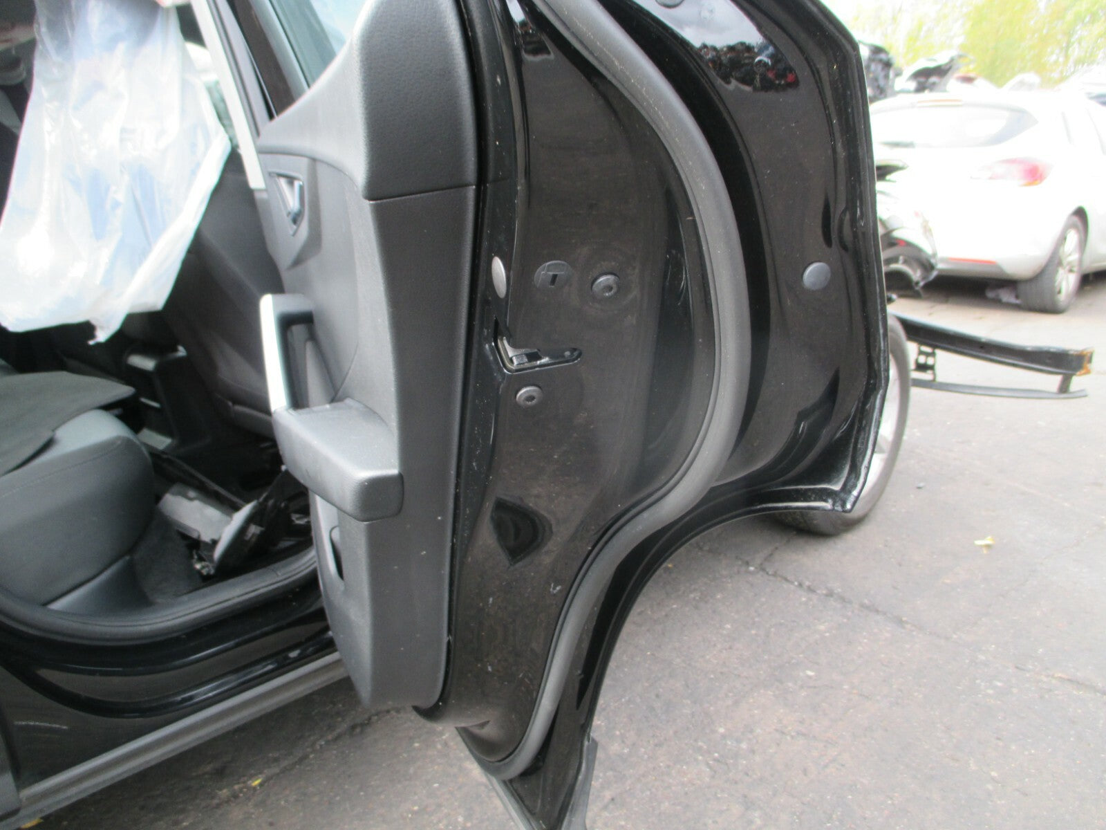 AUDI Q2 MK1 2020 OSR DRIVER SIDE REAR PLASTIC DOOR CARD PANEL ONLY