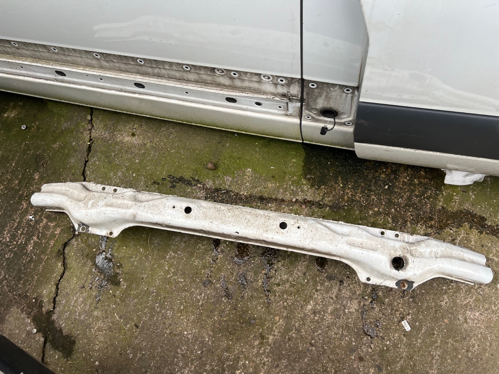 2018 MERCEDES BENZ SPRINTER W907 FRONT CRASH REINFORCEMENT BUMPER BAR