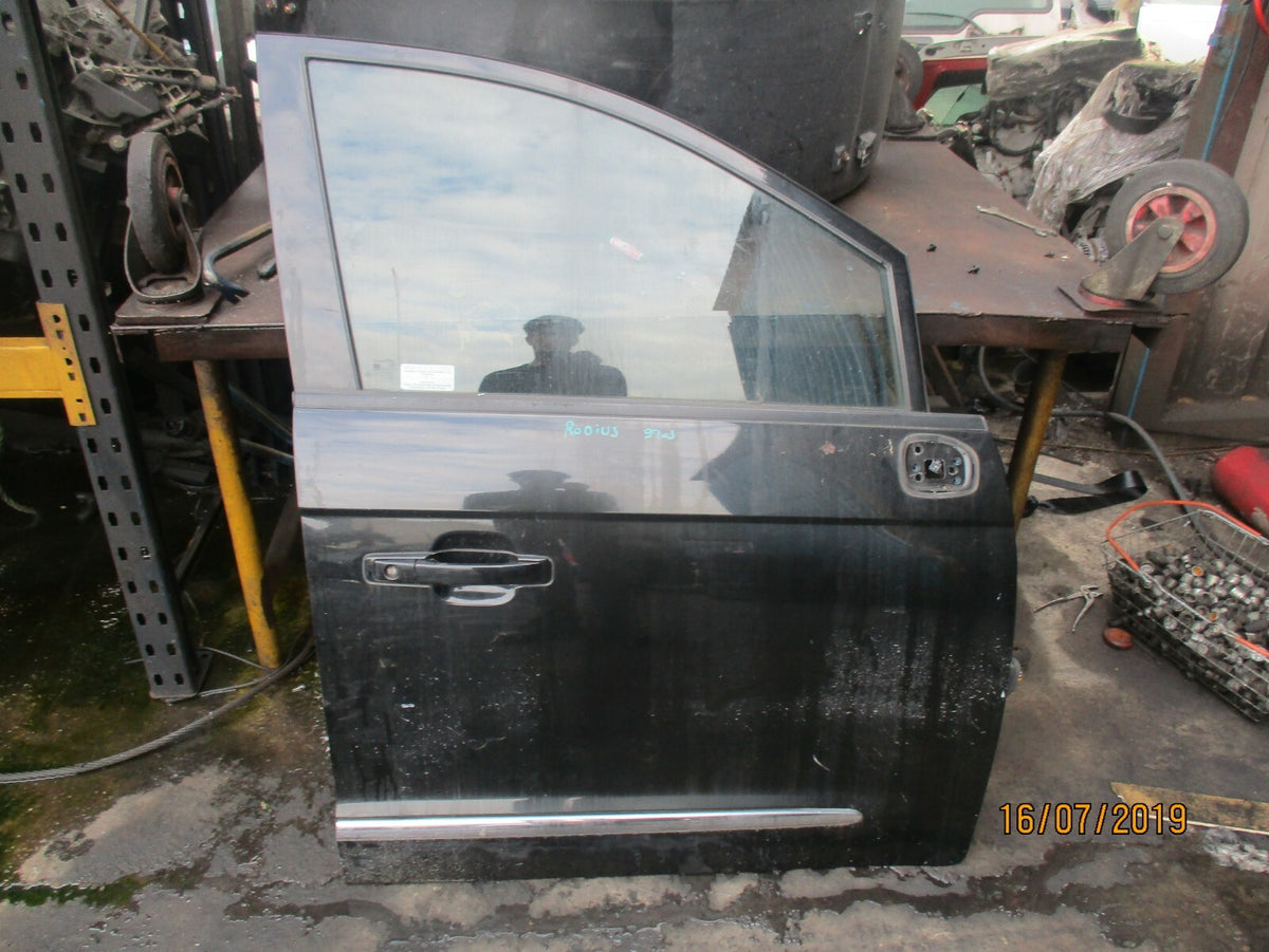 SSANGYONG RODIUS 270 (MK1) OSF OFF DRIVER SIDE FRONT DOOR BLACK