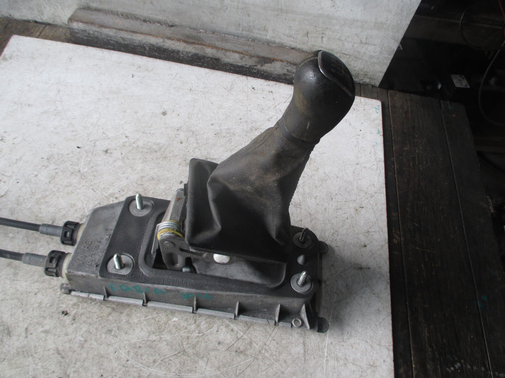 SKODA FABIA MK3 2016 6 SPEED MANUAL GEAR STICK ASSEMBLY 6Q0711061E
