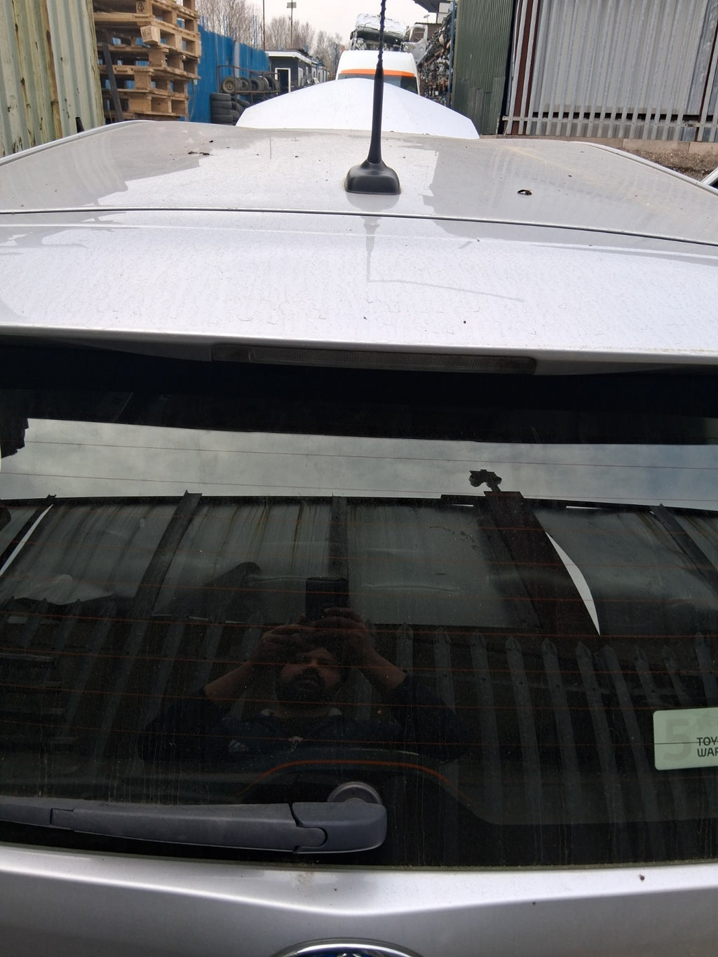 2018 TOYOTA PRIUS V PLUS XW40 COMPLETE REAR TAILGATE BOOTLID SILVER