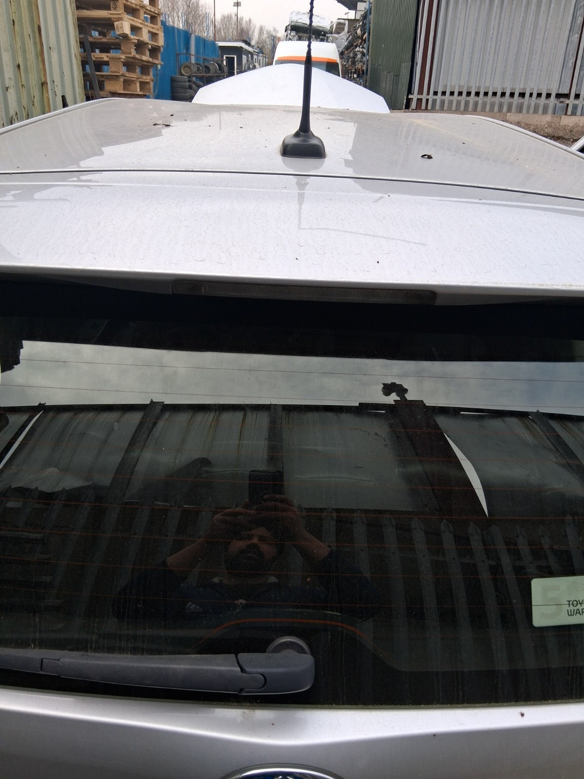 2018 TOYOTA PRIUS V PLUS XW40 COMPLETE REAR TAILGATE BOOTLID SILVER