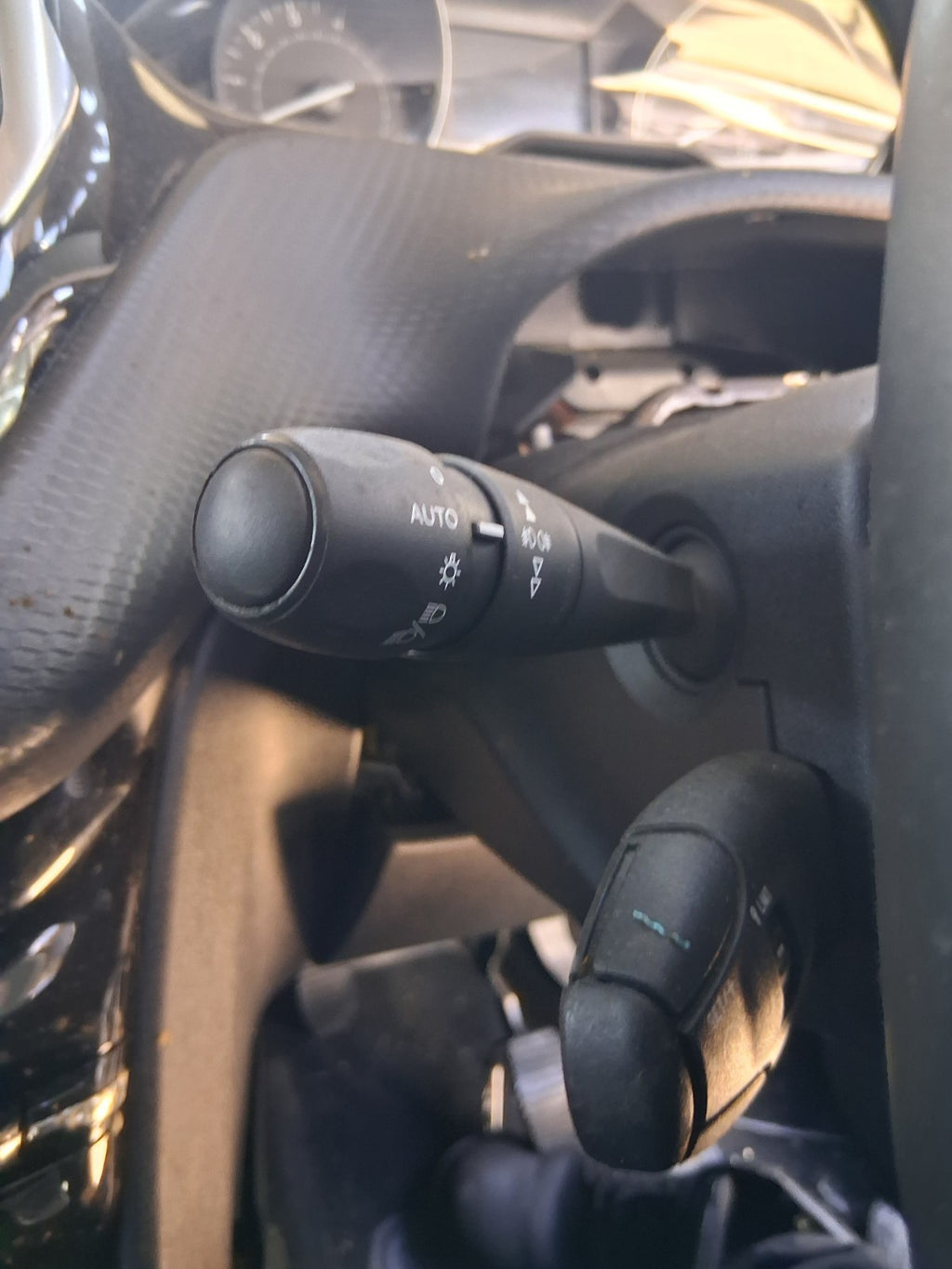 2019 PEUGEOT 208 MK1 INDICATOR WIPER COMBINATION SWITCH STALK SQUIB RING