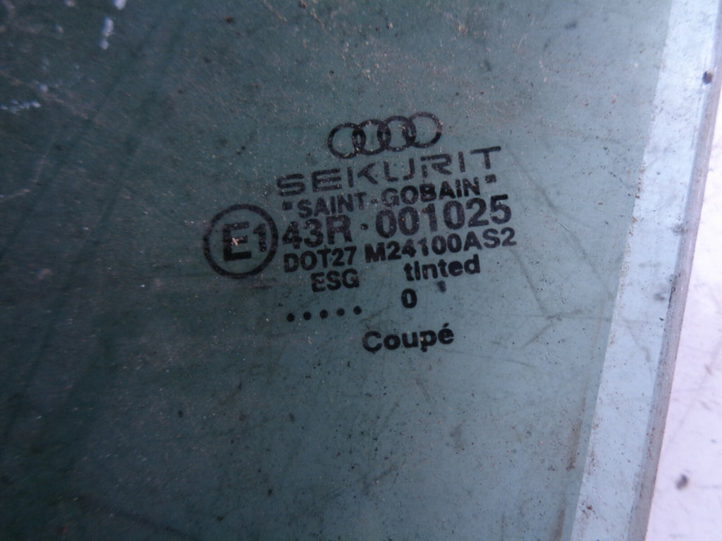 AUDI TT MK1 NSF PASSENGER SIDE FRONT DOOR QUARTER WINDOW GLASS