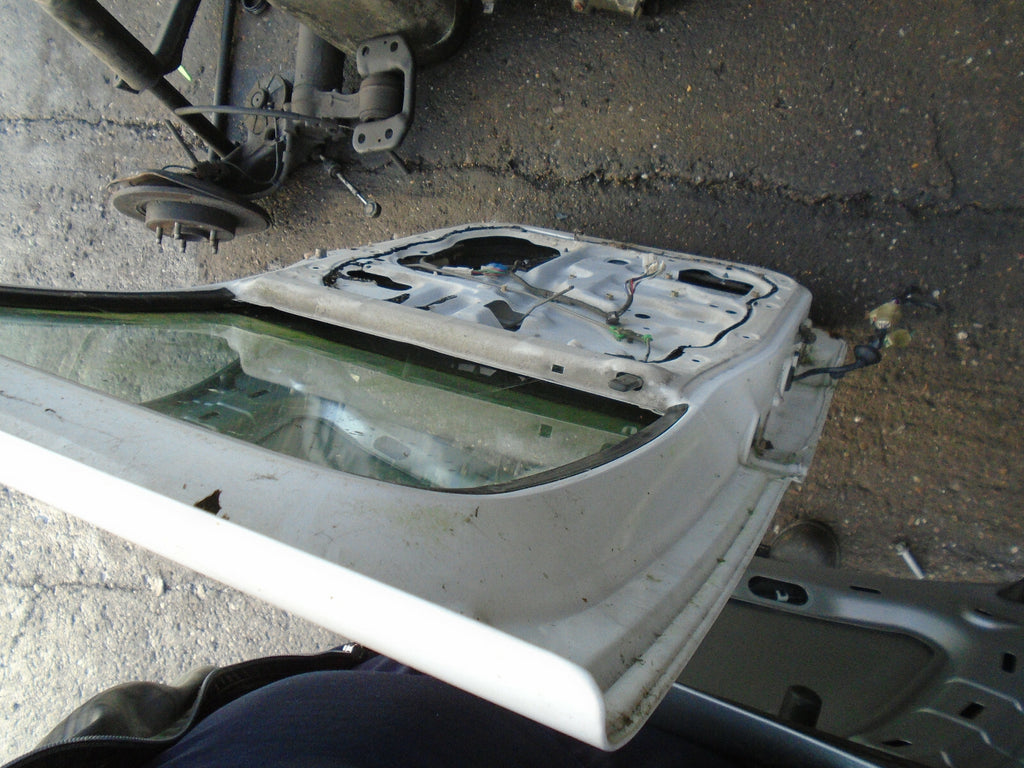 FORD RANGER 2002 OSR DRIVER SIDE REAR COMPLETE DOOR WHITE