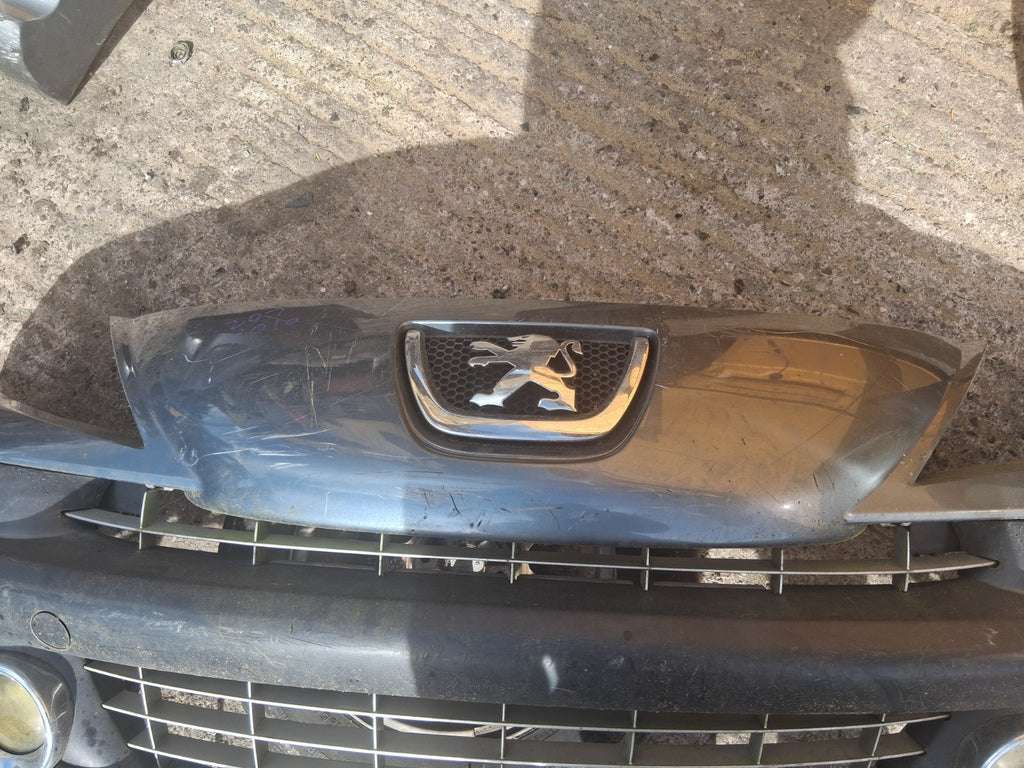 2010 PEUGEOT 207 FRONT COMPLETE BUMPER BADGE GRILL FOG LIGHTS GRILLE GREY