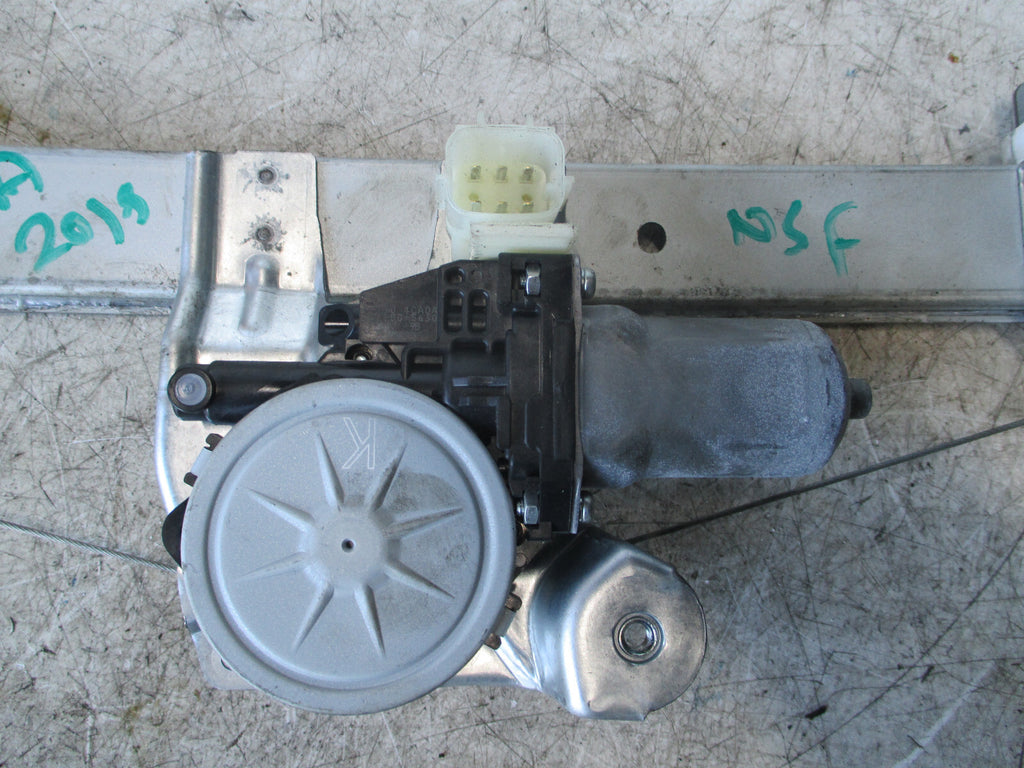 NISSAN MICRA K14 2020 MK5 NSF PASSENGER FRONT WINDOW MOTOR REGULATOR 807304CA0A