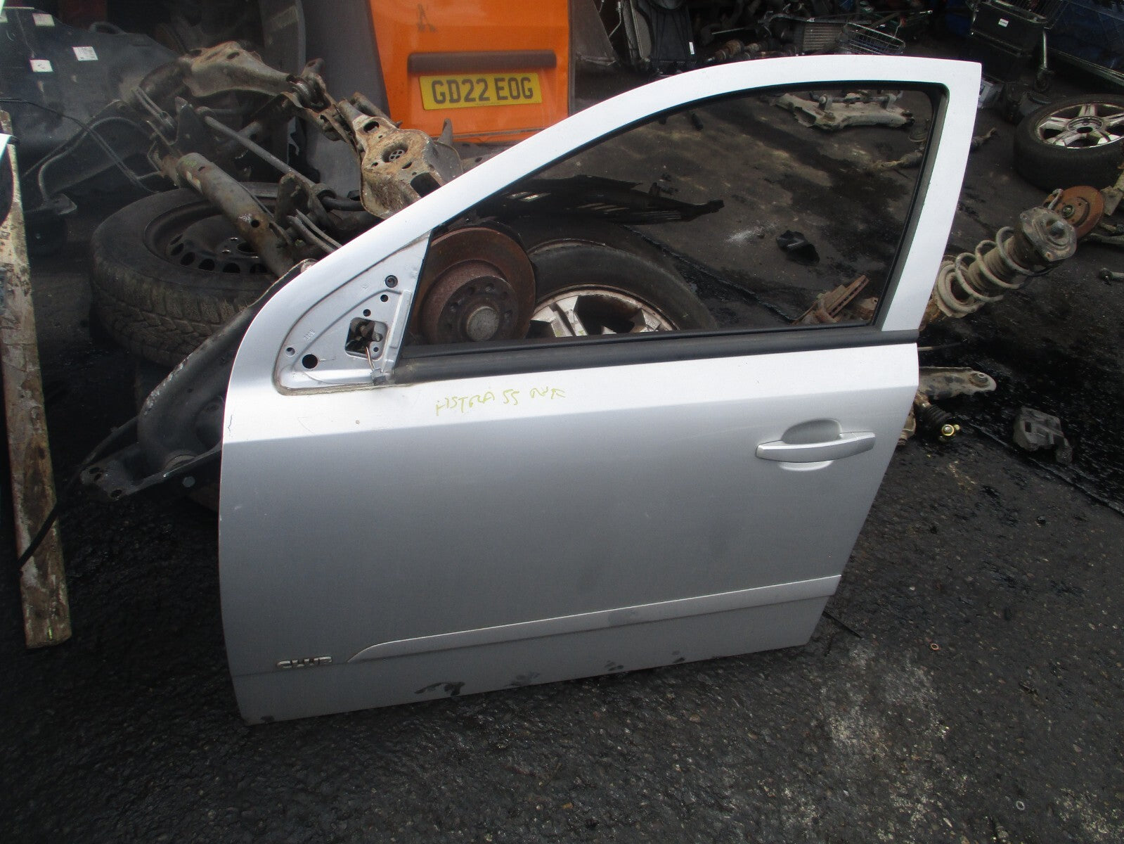 2005 VAUXHALL ASTRA H 3 DOOR NSF PASSENGER SIDE FRONT COMPLETE DOOR SILVER Z157