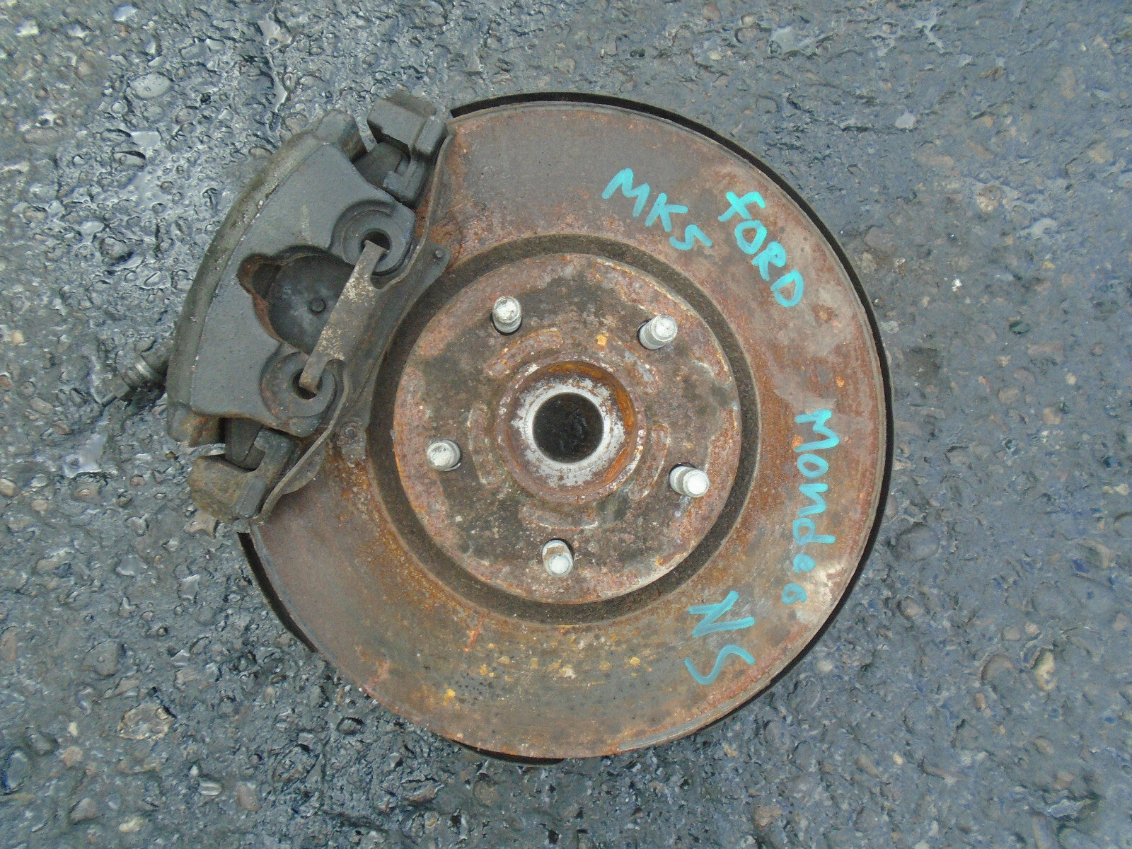FORD MONDEO MK5 2016 2.0 DIESEL NSF PASSENGER SIDE FRONT WHEEL HUB CALIPER