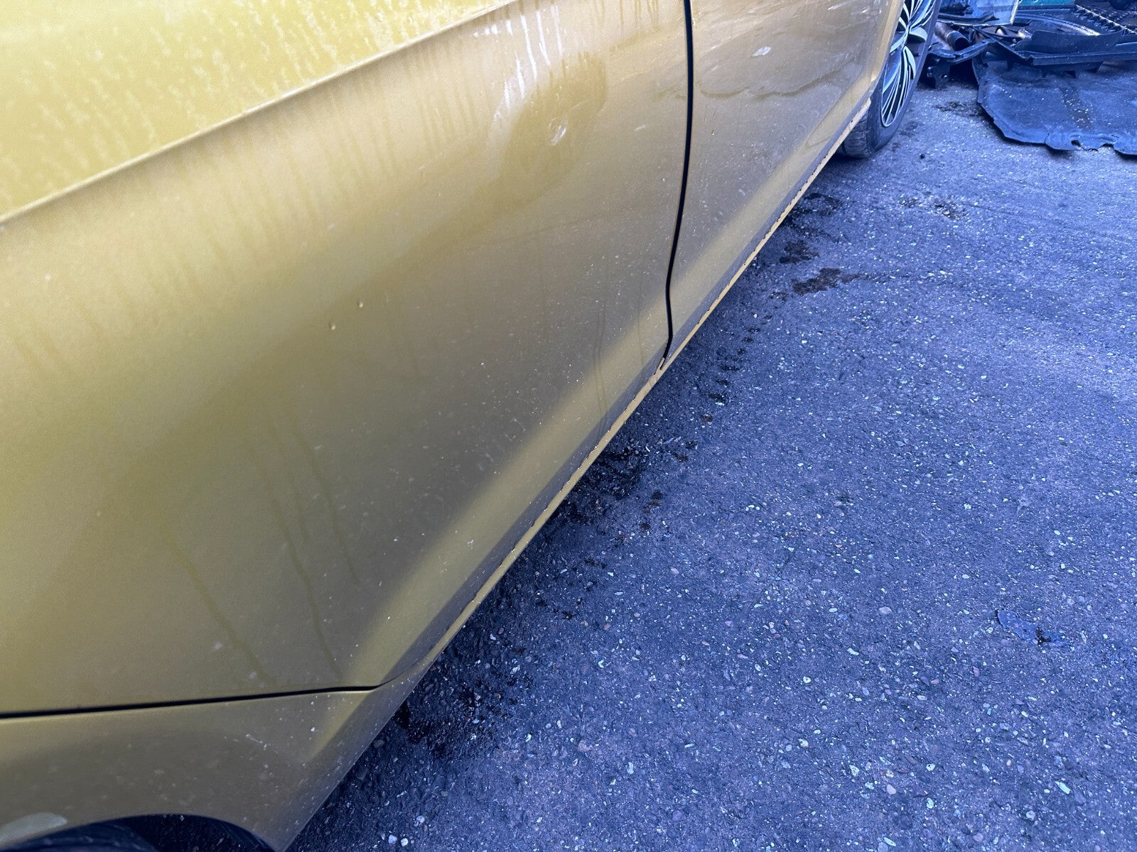 2018 VW VOLKSWAGEN GOLF MK7 OSR DRIVER SIDE REAR DOOR BARE YELLOW LR1X
