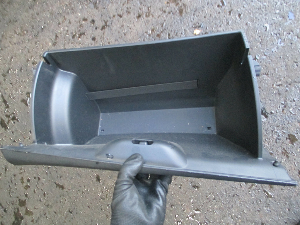 HONDA JAZZ MK4 2019 NS PASSENGER SIDE STORAGE COMPARTMENT GLOVEBOX 77500T5A00
