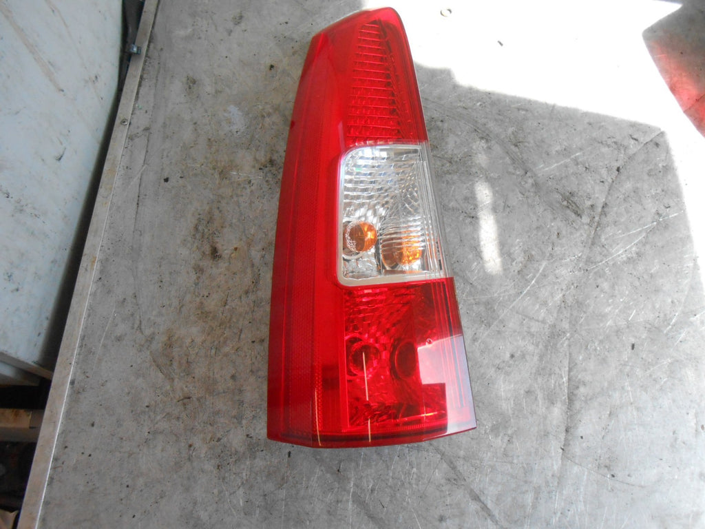 VOLVO V70 MK2 2005 FACELIFT NSR PASSENGER SIDE REAR UPPER LIGHT SECTION