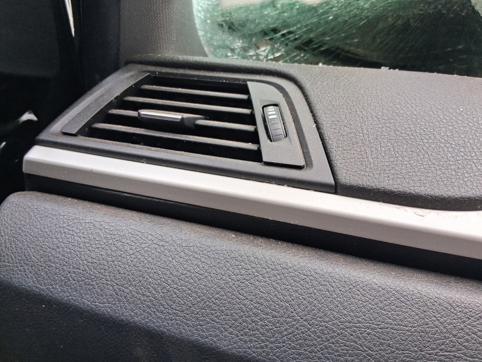2015 BMW 3 SERIES F30 ESTATE NSF PASSENGER SIDE FRONT LEFT AIR VENT