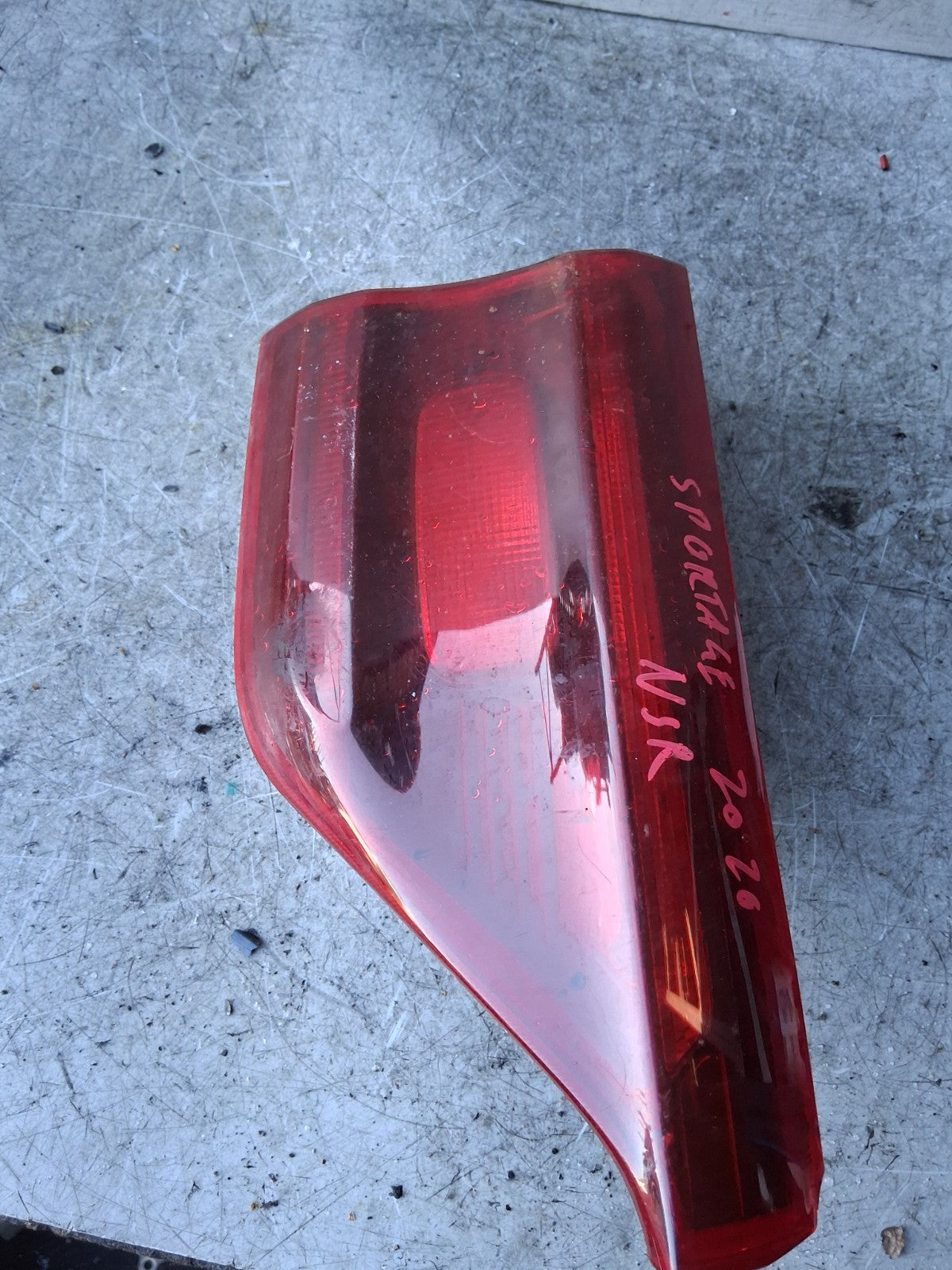 2020 KIA SPORTAGE MK4 FACELIFT NSR PASSENGESIDE REAR INNER TAIL LIGHT 92405F1501
