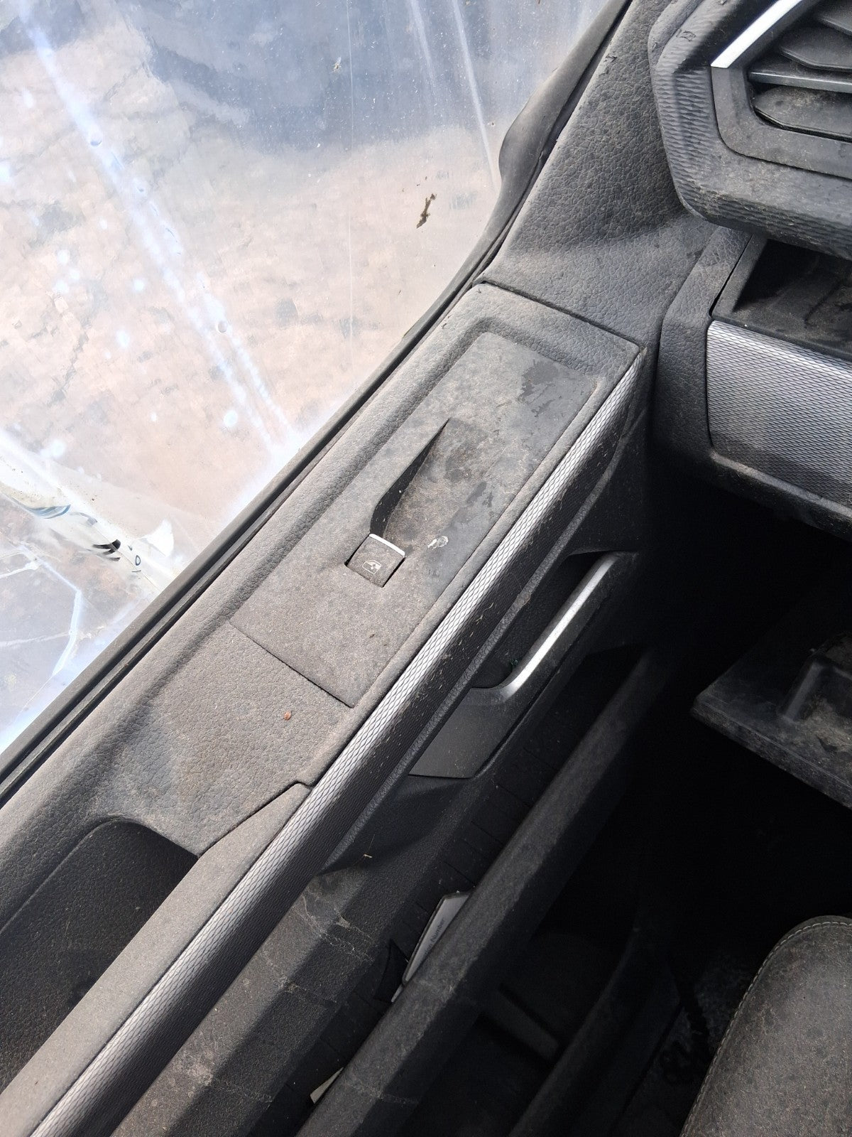 2023 VOLKSWAGEN CARAVELLE T6.1 NSF PASSENGER SIDE FRONT LEFT WINDOW SWITCH